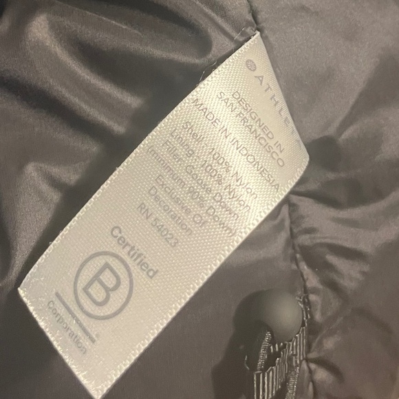 Athleta Shiny Black Puffer Jacket with Down Filling, Dare the Snow, Large - Picture 6 of 7